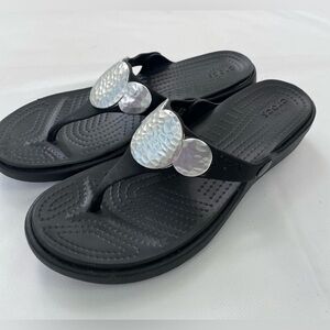 Crocs Size 7 Sandler